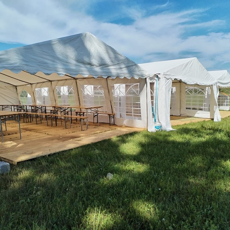 three YanBoLM397tEeWaE